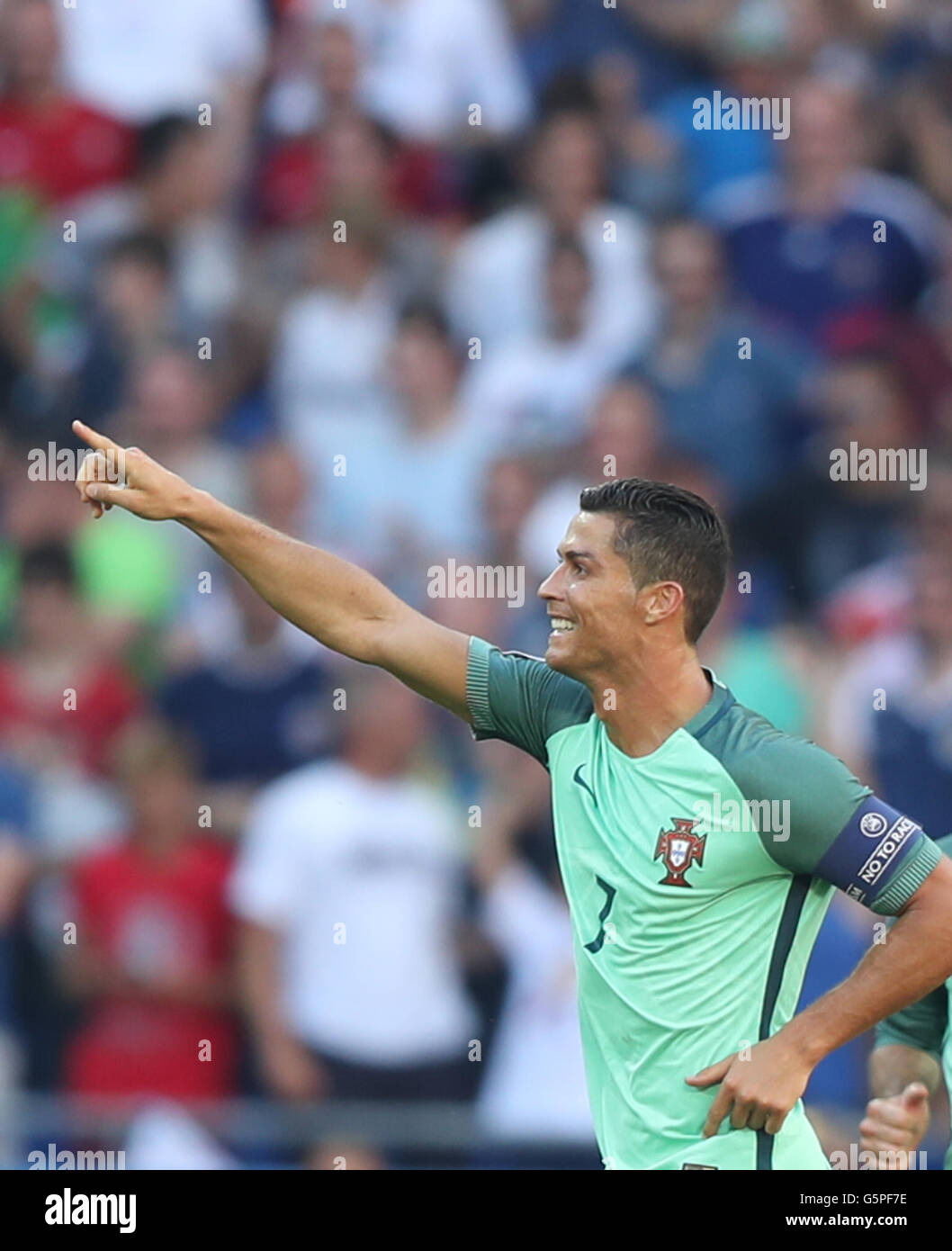 Ronaldo celebrate portugal hi-res stock photography and images - Alamy