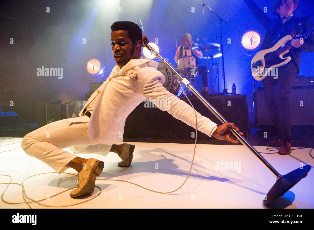 O2 Forum Kentish Town, Kentish Town, London, UK, 22nd June 2016, Vintage Trouble at the O2 Forum Kentish Town, Ty Taylor and Rick Barrio Dill of Vintage Trouble, Vintage Trouble on their 1 Hopeful Road tour in Kentish Town, London. Credit:  Richard Soans/Alamy Live News Stock Photo