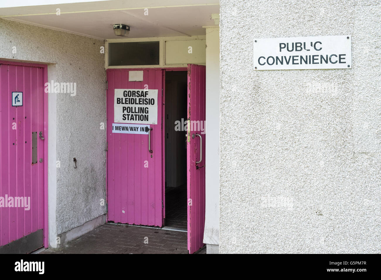 Llansaint village, Wales, UK. 23rd June, 2016. Polling station in Llansaint village, Wales, U.K. European Union, EU, Referendum. Voting to leave or to remain in European Union.Polling station held in Llansaint Welfare Hall. Carmarthenshire, West Wales, U.K. Credit:  Paul Quayle/Alamy Live News Stock Photo