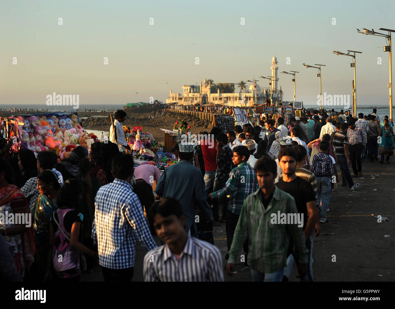 Touching feet india hi-res stock photography and images - Alamy