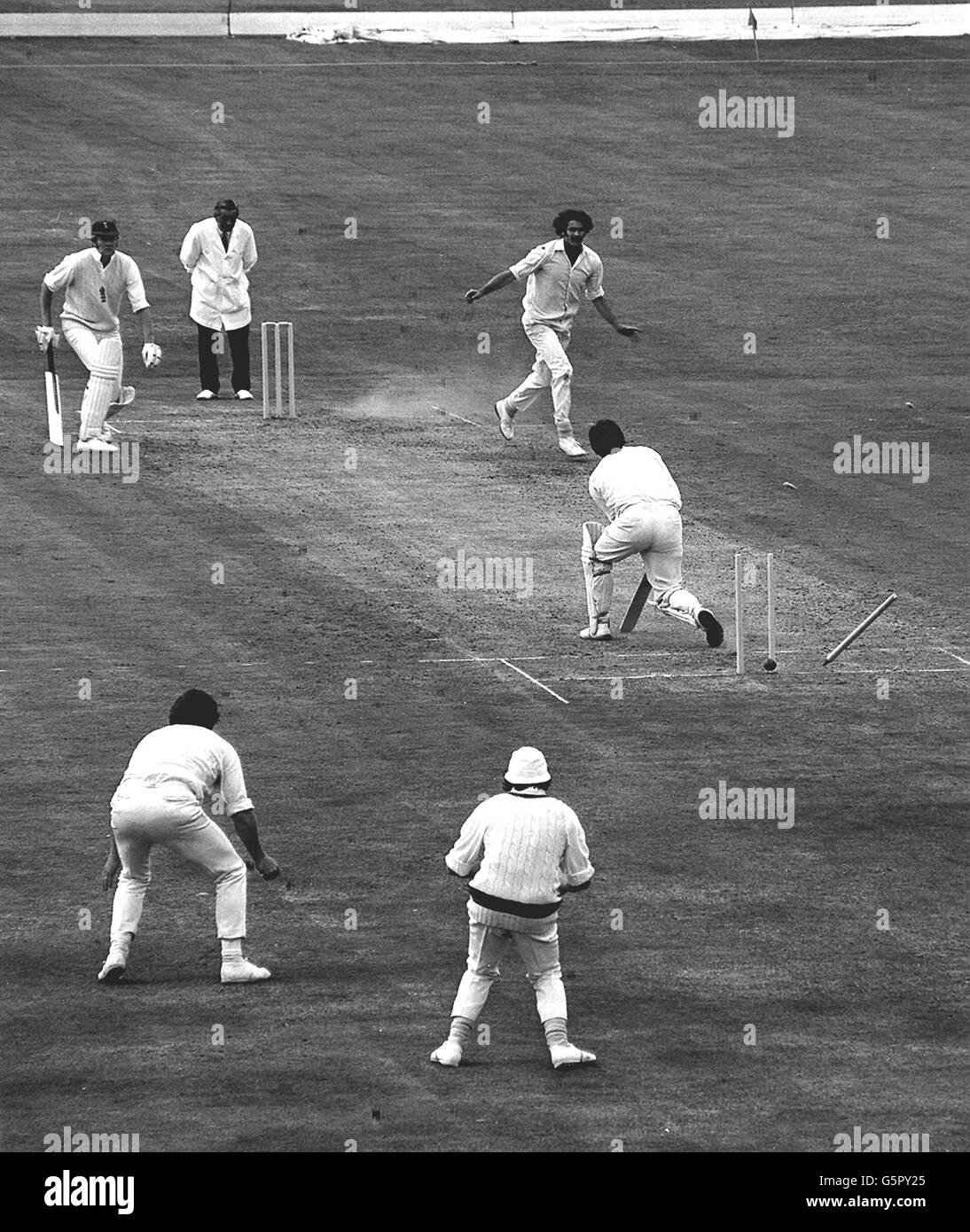 1972: England's P.H. Parfitt (Middlesex) has his stumps shattered by Australia's D.K. Lillee (background) for 51 runs, during today's fifth and final Test at the Oval. Stock Photo