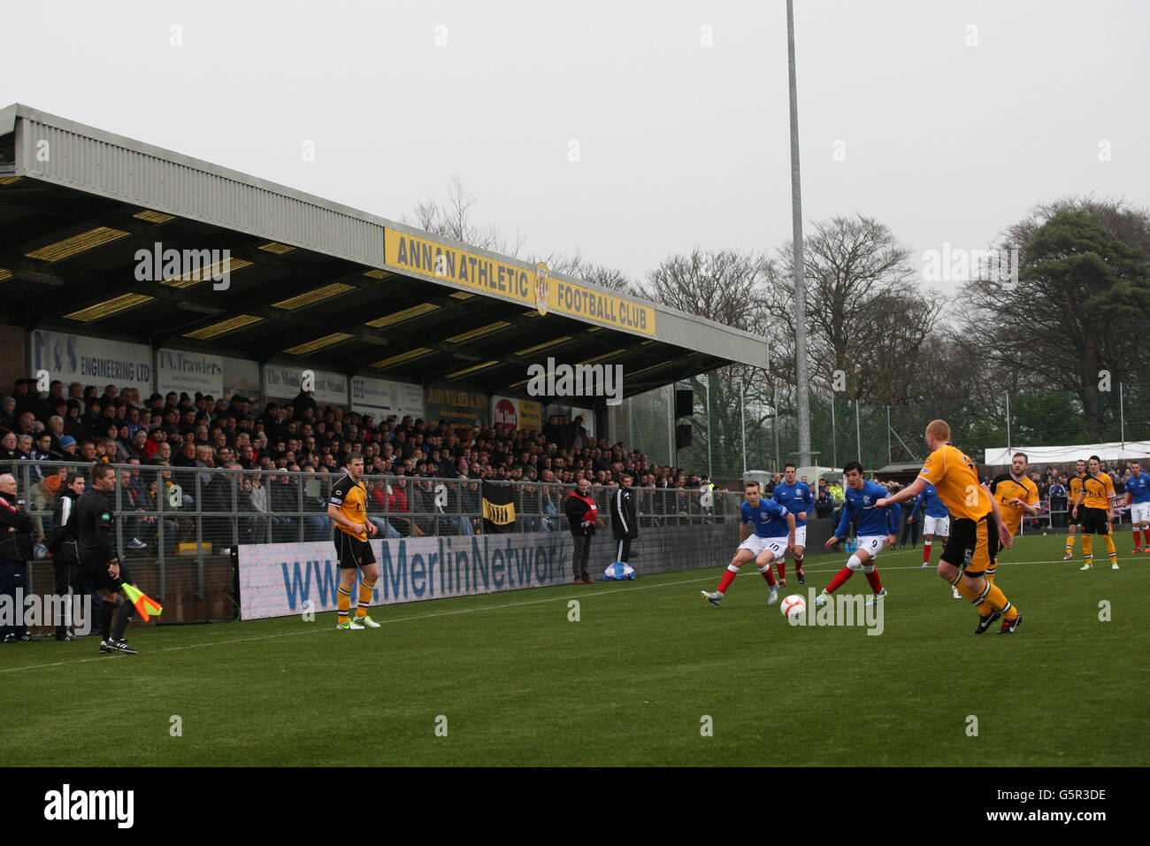 soccer-irn-bru-scottish-third-division-annan-athletic-v-rangers-galabank-G5R3DE.jpg