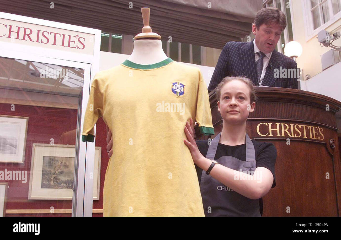 Football shirt goes under the hammer Stock Photo Alamy