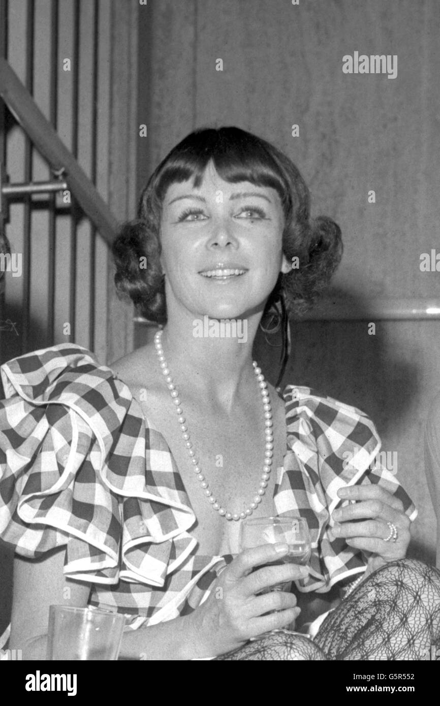 America's legendary 'Gorgeous' Gussie Moran at Simpson's department store in Piccadilly, London, attending the store's 13th annual Pre-Wimbledon reception. Officials of leading Lawn Tennis associations and other sporting personalities were at the get-together to discuss the forthcoming Wimbledon Championships. Stock Photo