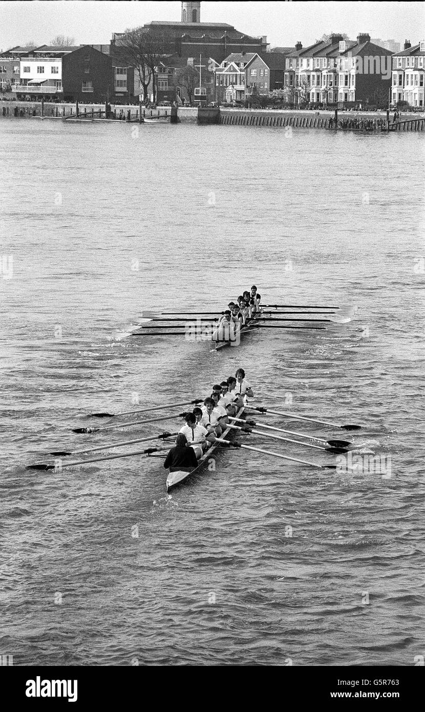 Varsity Boat Race Stock Photo Alamy