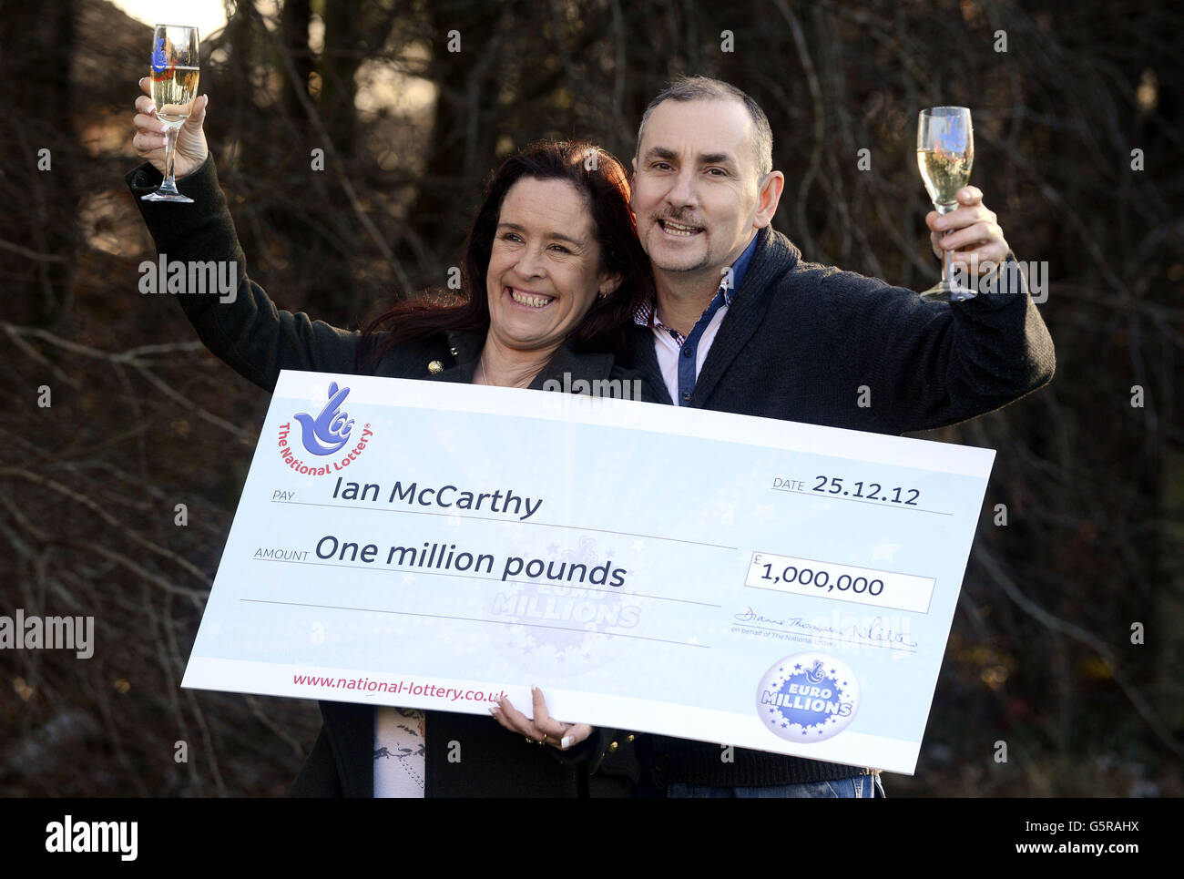EuroMillions Millionaire Raffle draw winners Stock Photo Alamy