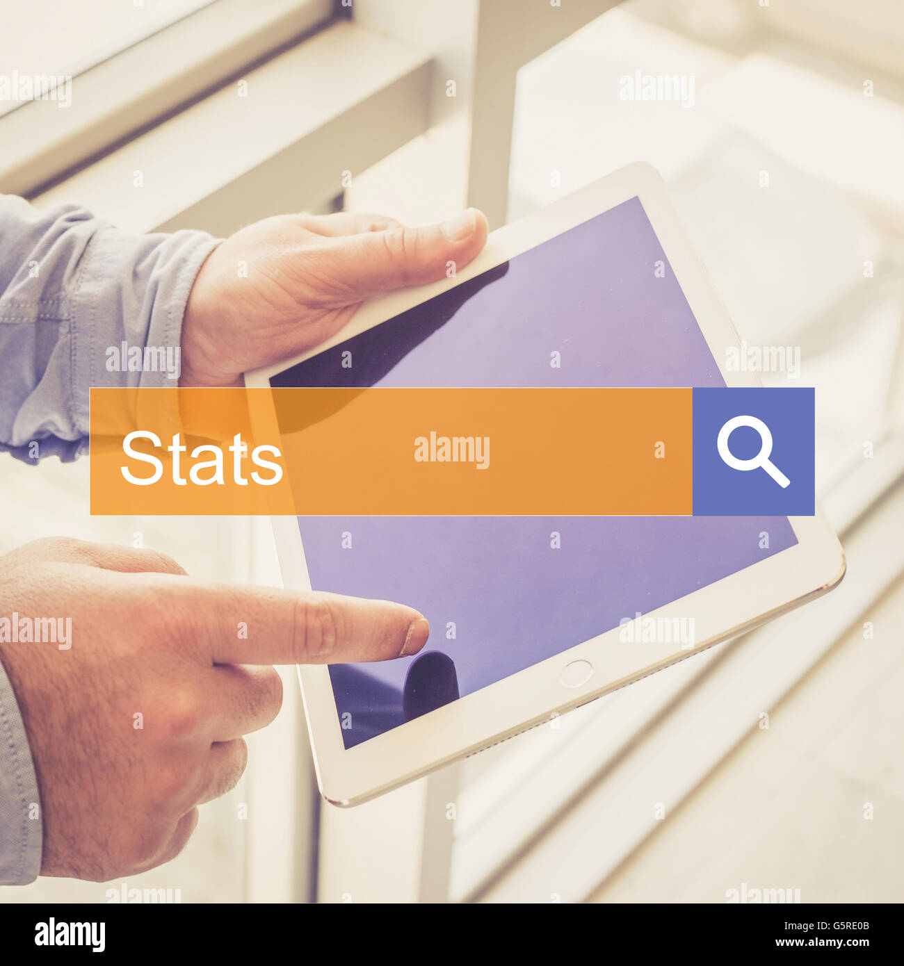 SEARCH TECHNOLOGY COMMUNICATION  Stats TABLET FINDING CONCEPT Stock Photo
