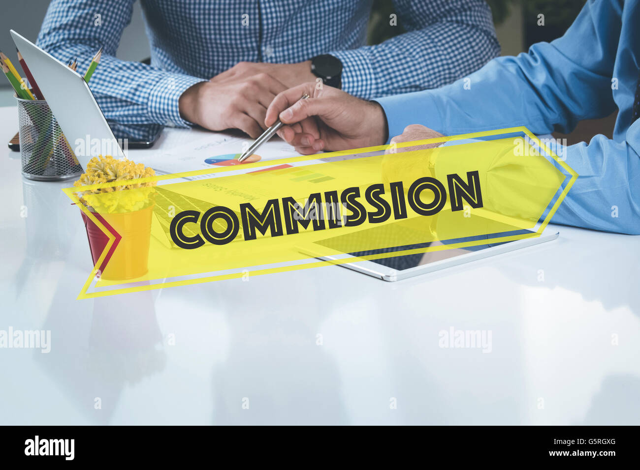 BUSINESS WORKING OFFICE Commission TEAMWORK BRAINSTORMING CONCEPT Stock ...
