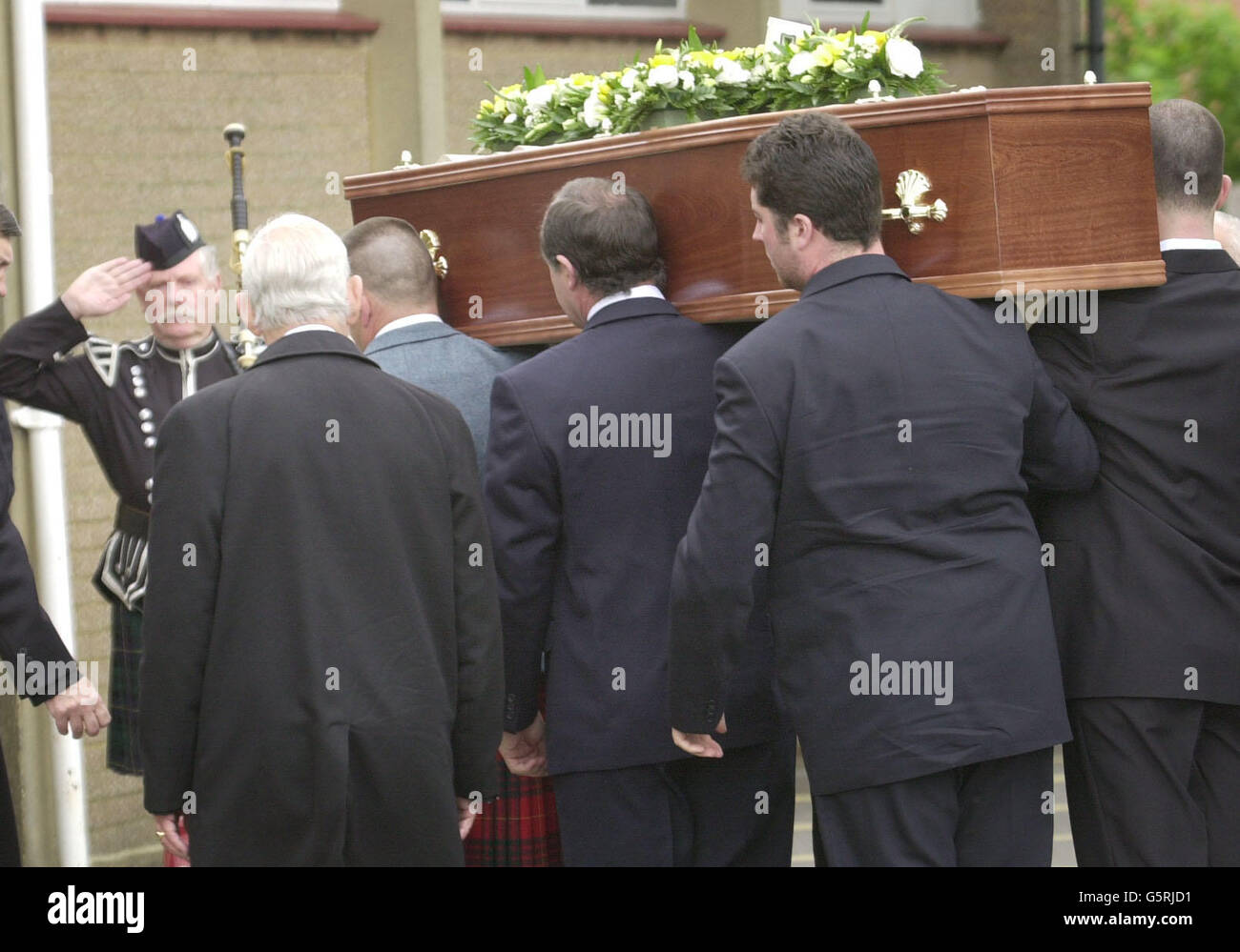 Potters Bar train crash/ Funeral Stock Photo Alamy