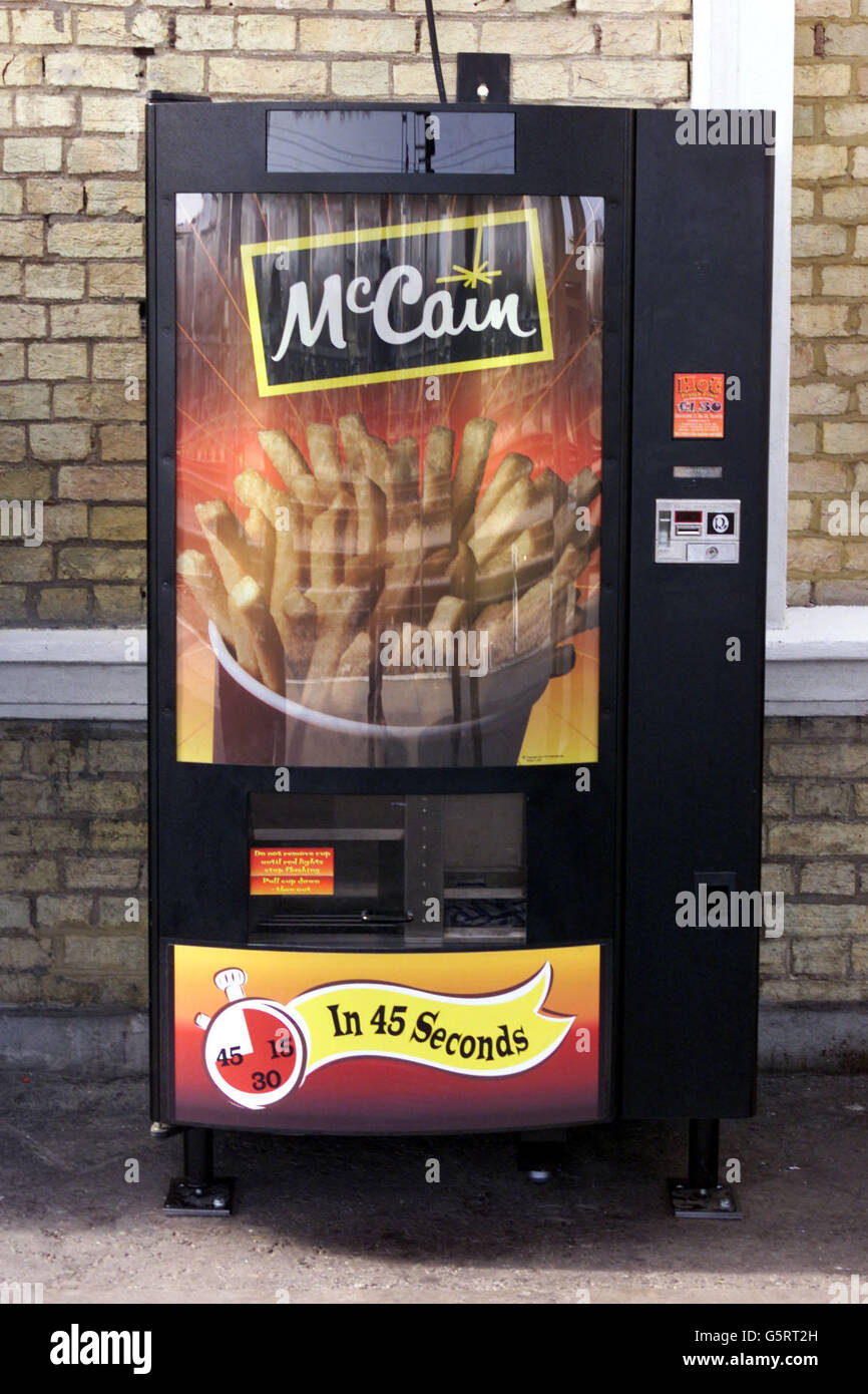 Mccain chip vending machine hi-res stock photography and images - Alamy