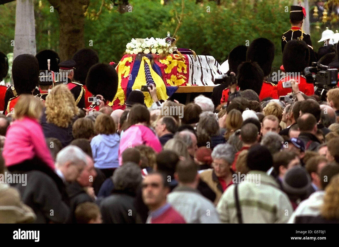 Queen MOther funeral Stock Photo - Alamy