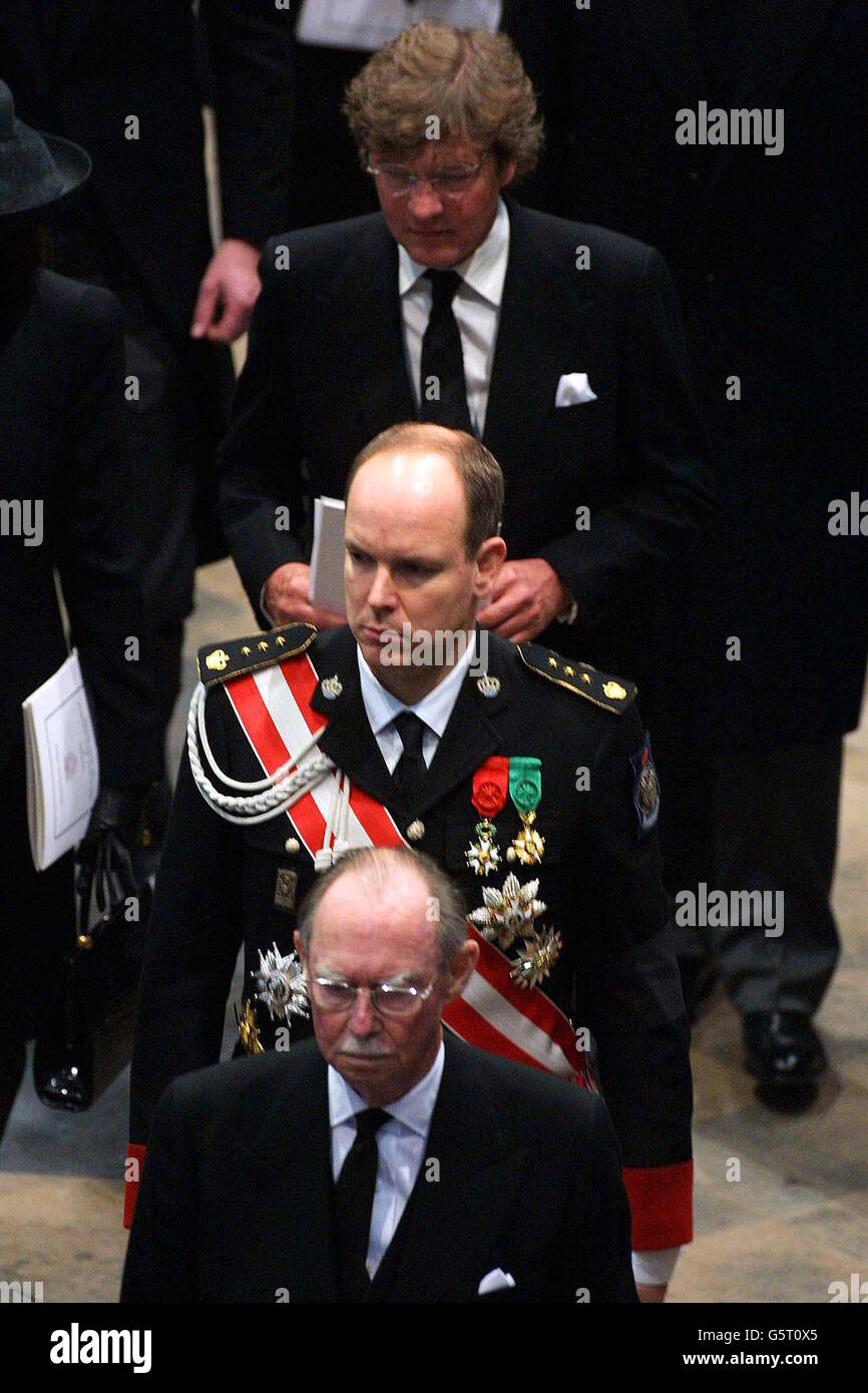 Queen Mother funeral Stock Photo - Alamy