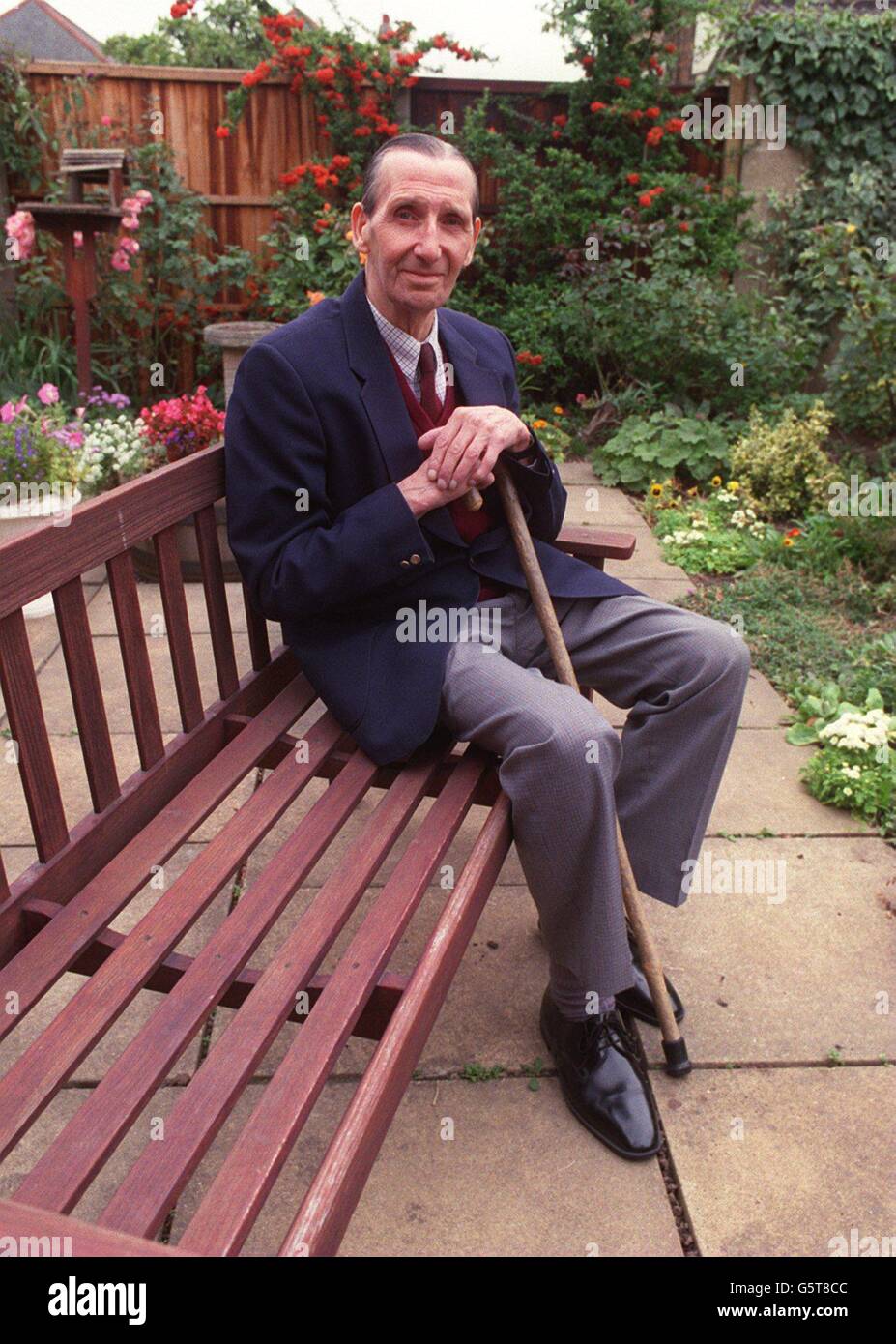 Tommy lawton footballer hires stock photography and images Alamy