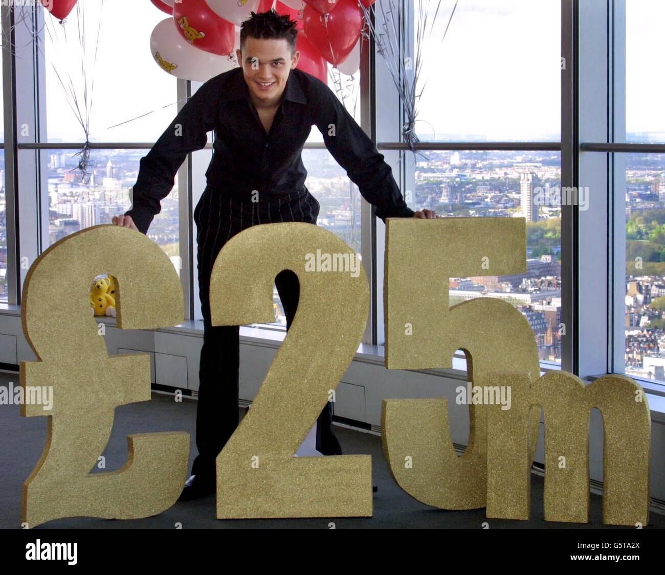 pop-idol-runner-up-gareth-gates-announces-a-record-breaking-total-25