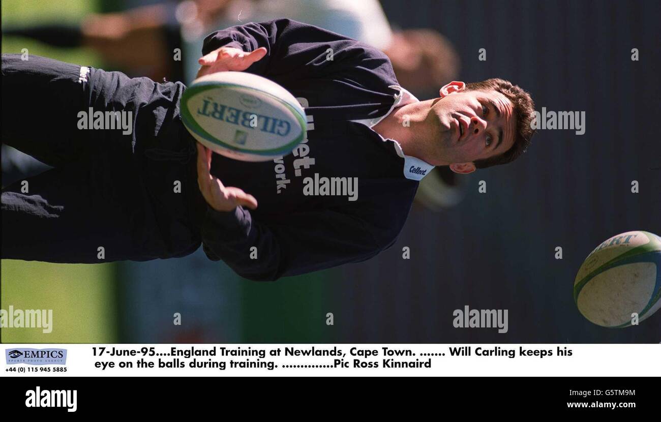 Will carling keeps his eye on the balls during training hires stock photography and images Alamy