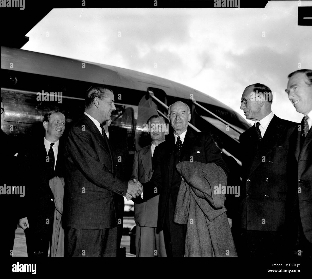 Sir geoffrey de havilland facing camera hires stock photography and