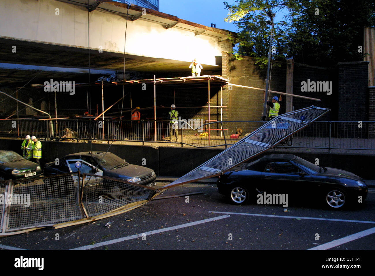 Potters Bar Train Crash Stock Photo Alamy   Potters Bar Train Crash G5TTPF 