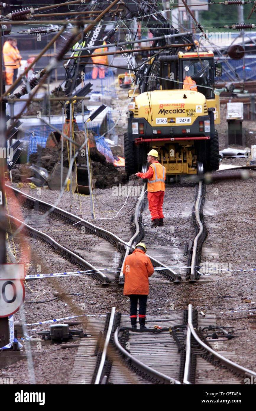 Potters Bar Train Crash Stock Photo Alamy