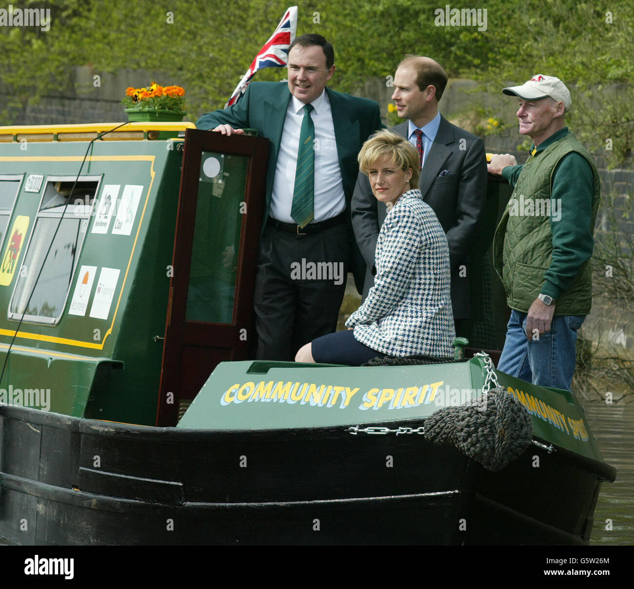 The Earl and Countess of Wessex enjoy a ride, on a community-run barge along the Ashton Canal in Manchester during a day long visit to the region. The 13-ton narrow boat was launched in 1996 as part of the regeneration of East Manchester carried out in the city's Olympic bid. Stock Photo