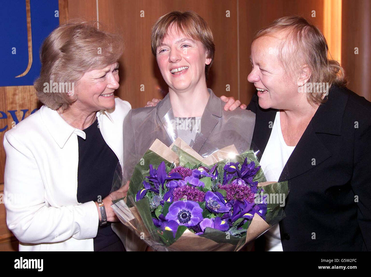 Former Labour MP and Cabinet Minister, Dr Mo Mowlam (right) at the award ceremony for Britain's European Woman of the year with the winner Linda McAvan MEP from Yorkshire at (centre) and MEP Gladys Kinnock at Unilever House, London. *...During the ceremony the former MP extolled the virtues of joining the Euro. Stock Photo