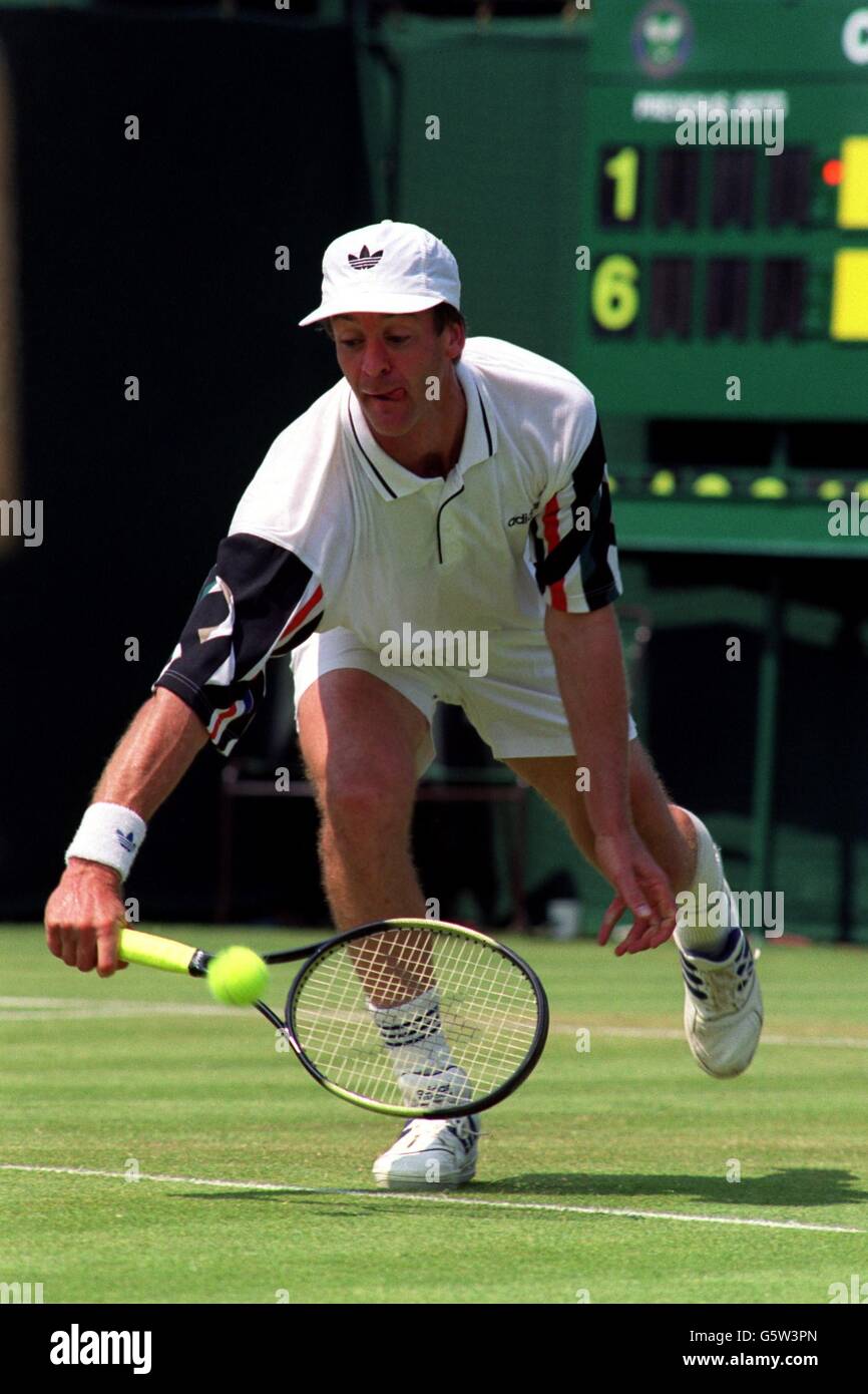 Tennis - Wimbledon - Men's Singles - Anders Jarryd v Javier Frana Stock  Photo - Alamy