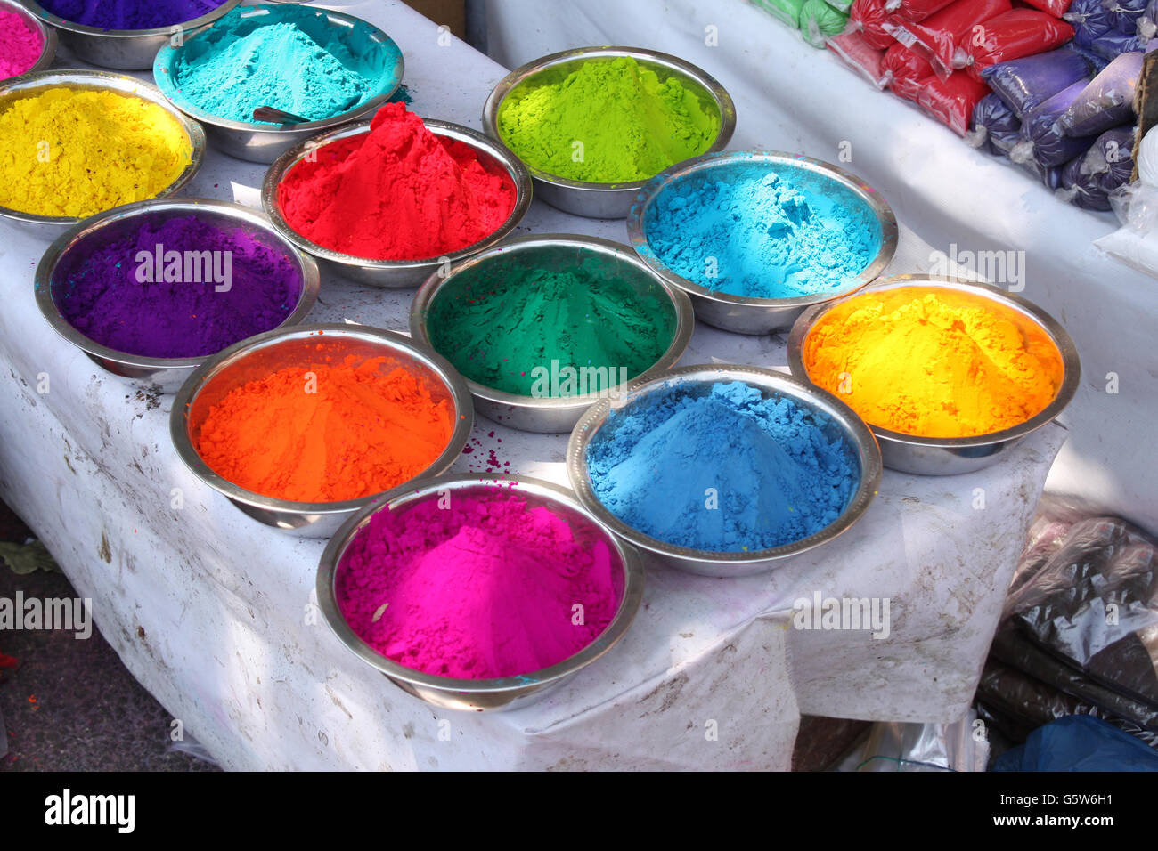 Colourful powder hi-res stock photography and images - Alamy