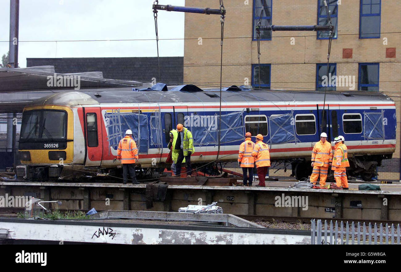 Potters Bar Train Crash Stock Photo Alamy