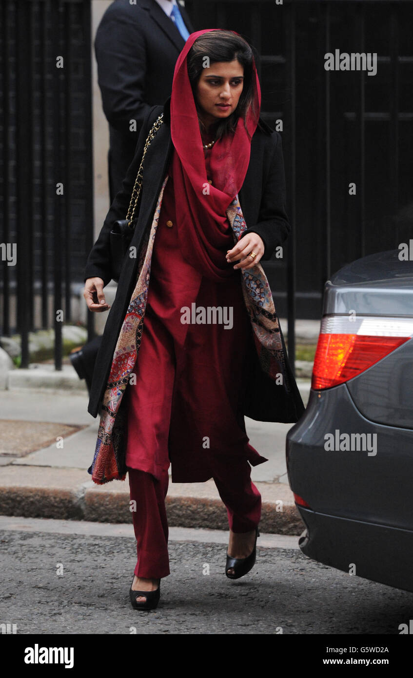 Pakistan Foreign Minister Hina Rabbani Khar leaves 10 Downing Street after meeting with Prime Minister David Cameron. Stock Photo