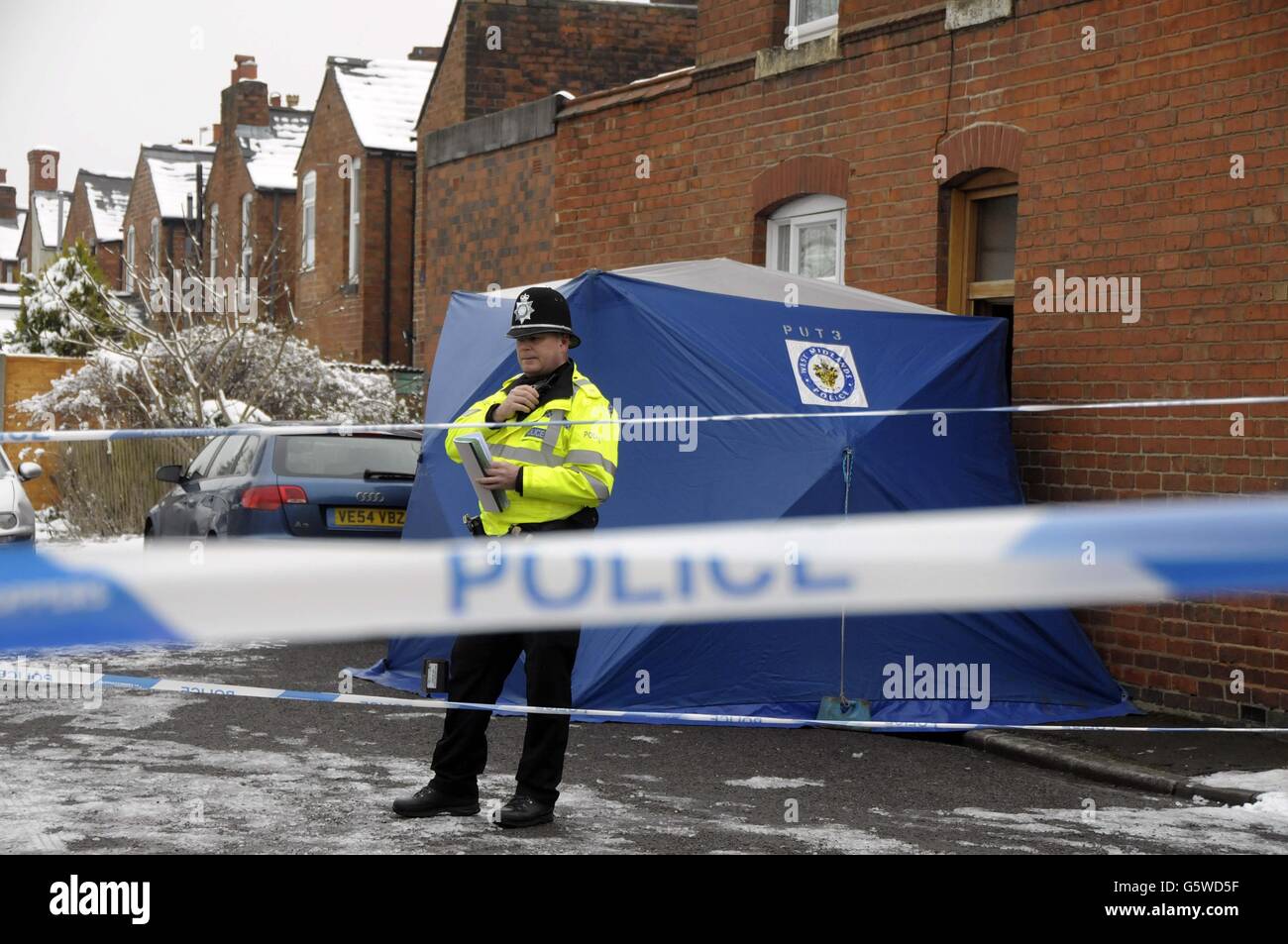 Police outside a house in kings heath hi-res stock photography and ...