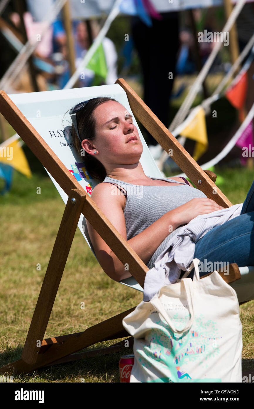 People enjoying the warm summer sunshine at The Hay Festival of Literature and the Arts, Hay on Wye, Powys, Wales UK, Sunday June 05 2016 Stock Photo