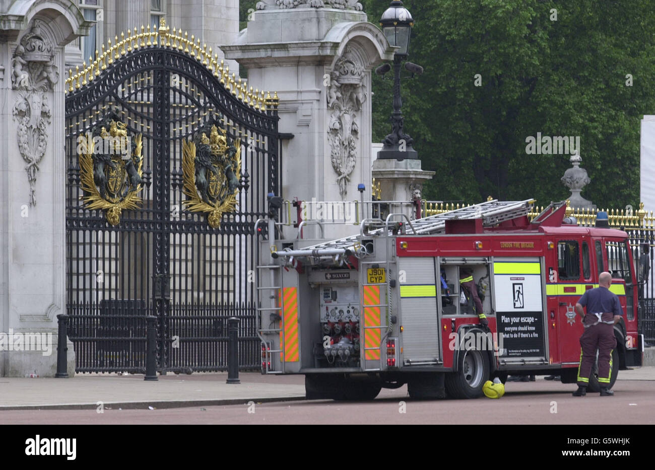 Fire at Buckingham Palace Stock Photo Alamy