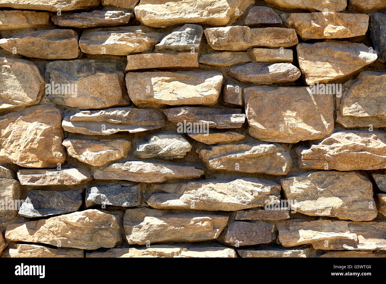 Natural stone materials in classic building patterns and methods for