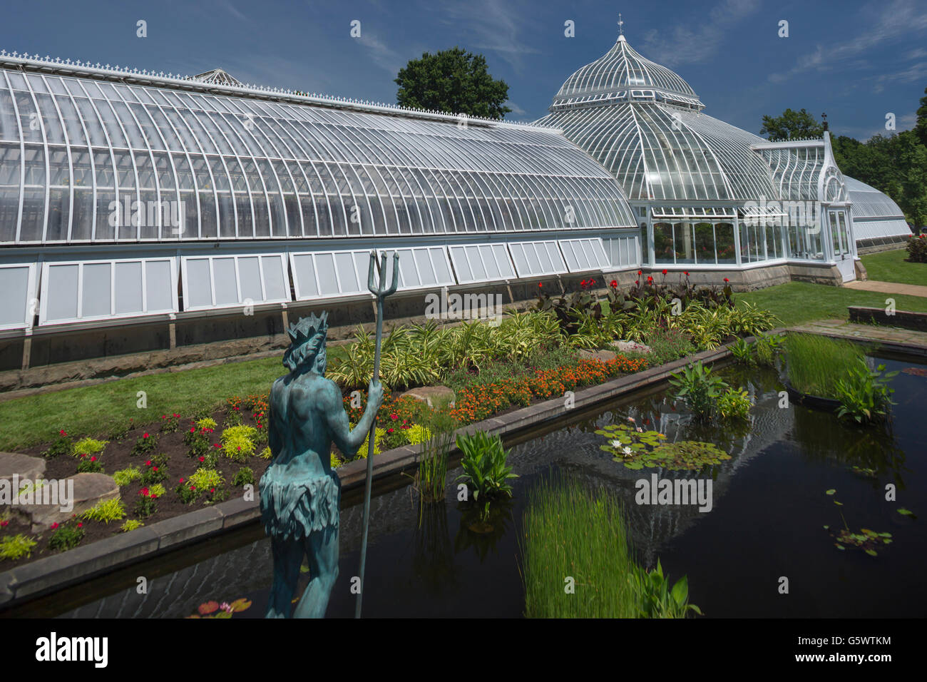 NEPTUNE STATUE AQUATIC GARDEN PHIPPS VICTORIAN CONSERVATORY (©LORD