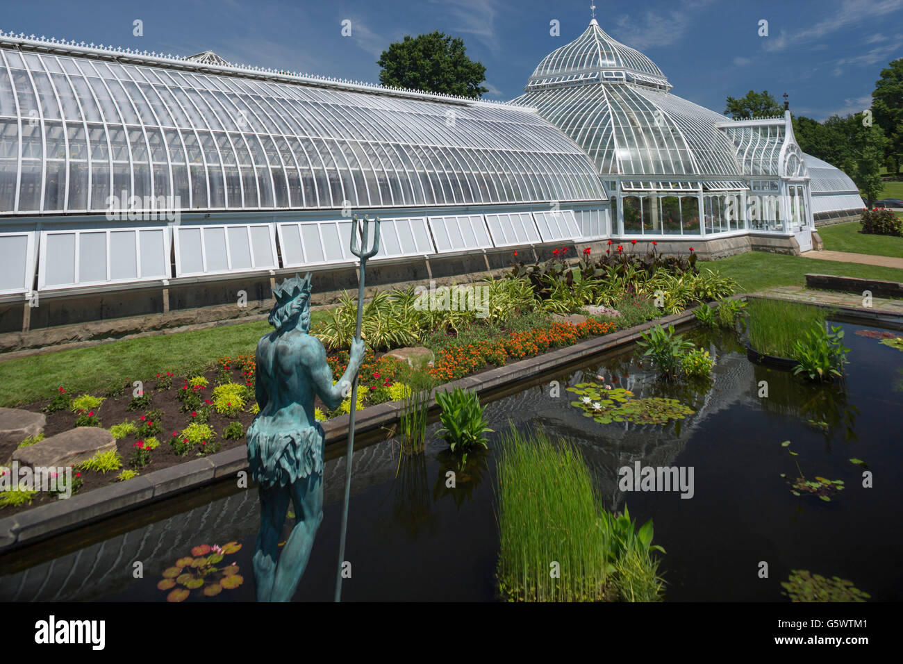 NEPTUNE STATUE AQUATIC GARDEN PHIPPS VICTORIAN CONSERVATORY (©LORD