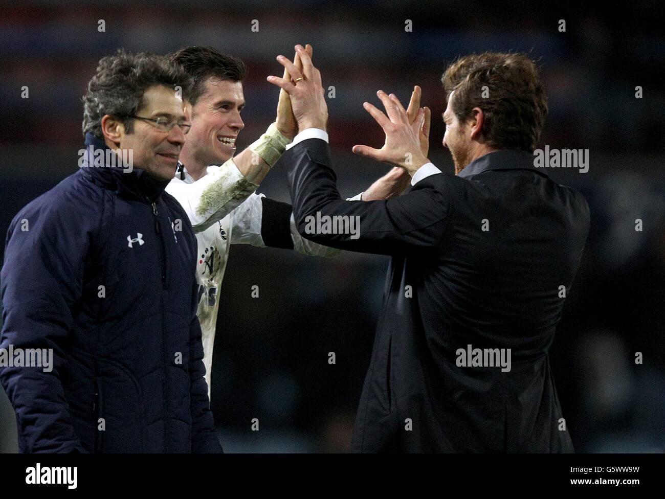 Tottenham hotspur left back hi-res stock photography and images - Alamy