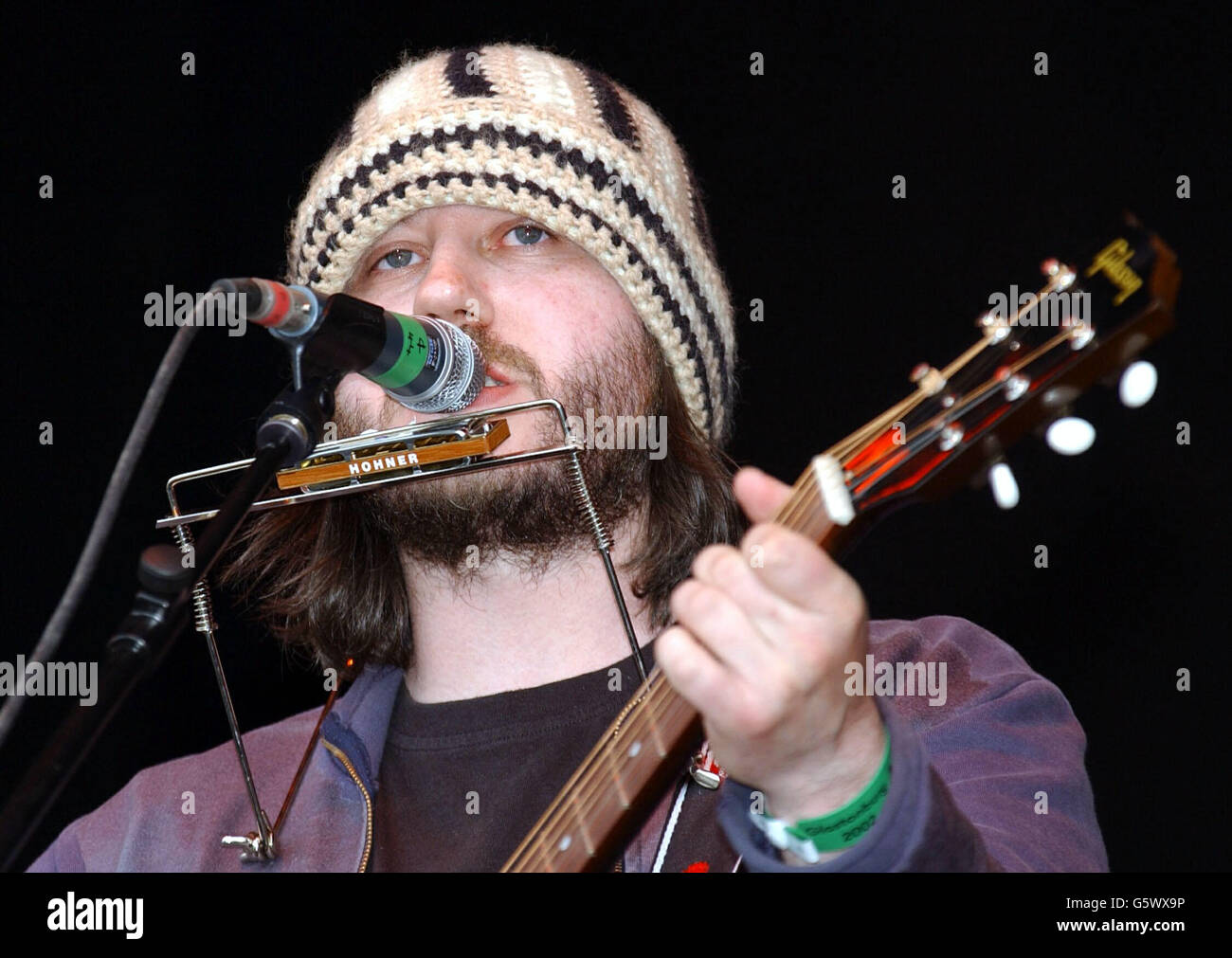 Badly Drawn Boy plays Glastonbury Stock Photo Alamy