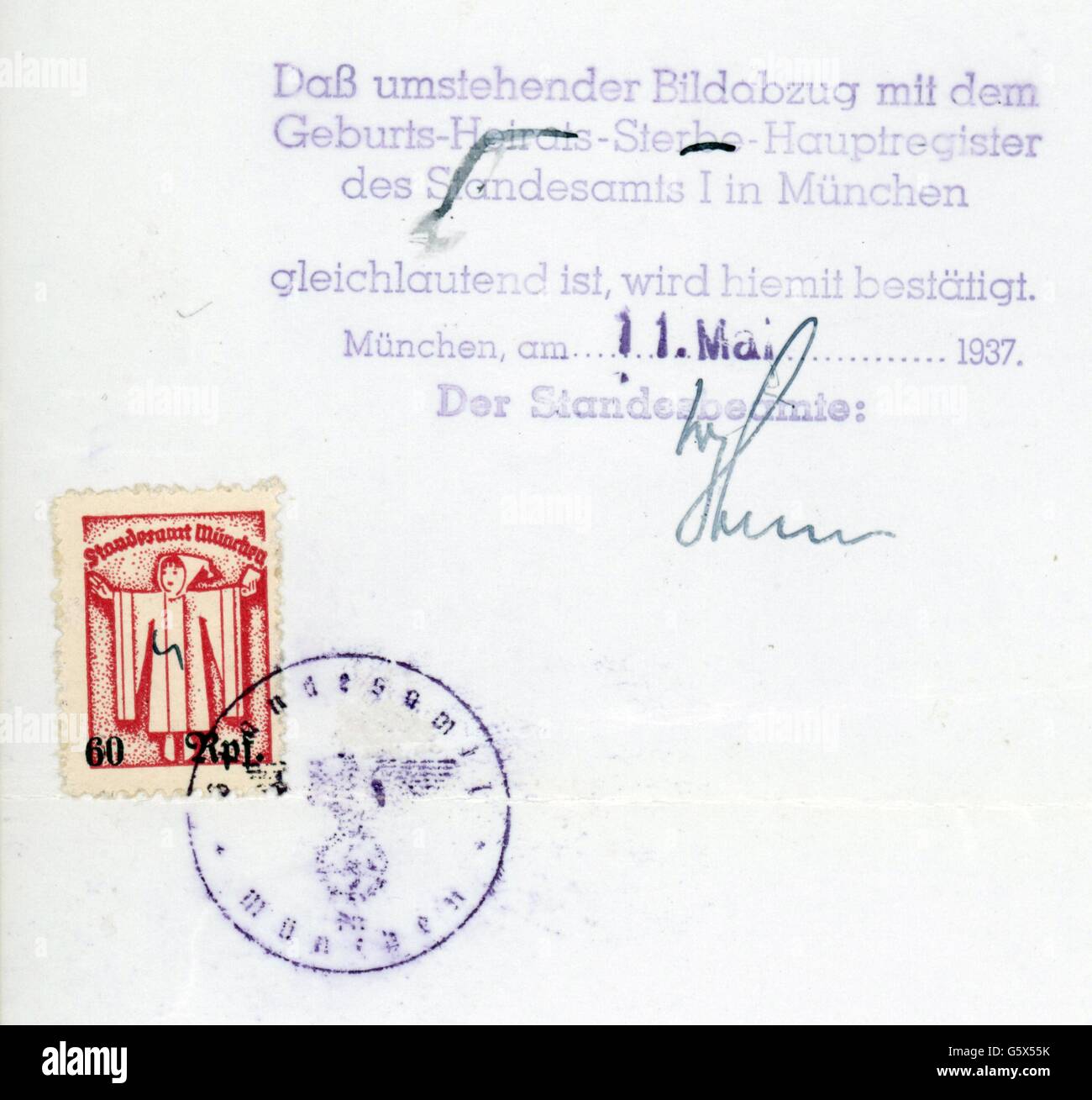 documents,acknowledgement of the photocopy of the birth certificate for Otto Paul Johann Dussler,born on 17.12.1898,issued by Register Office I,Munich,11.5.1937,19th century,Germany,Upper Bavaria,birth,births,birth certificate,birth certificates,natal register,register,registers,revenue stamp,stamp,stamps,signature,signatures,copies,attestation,attestations,confirmation,confirmations,acknowledgement,acknowledgements,confirmation of receipt of payment,German Reich,Third Reich,Aryan certificate,documents,document,photocopy,photo,Additional-Rights-Clearences-Not Available Stock Photo