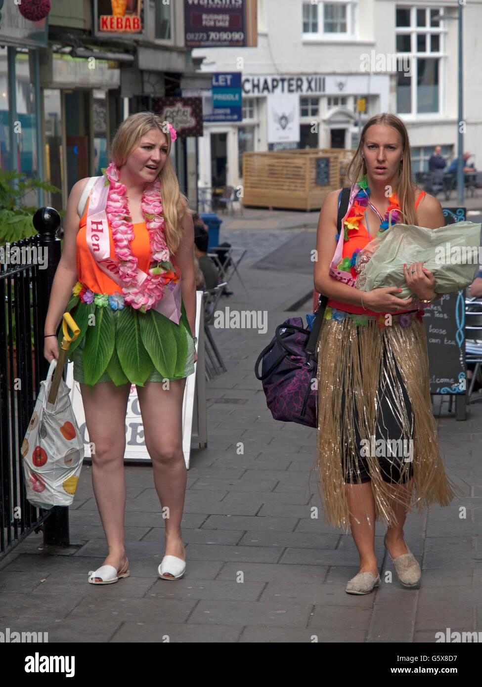 Hawaiian girls hi-res stock photography and images - Alamy