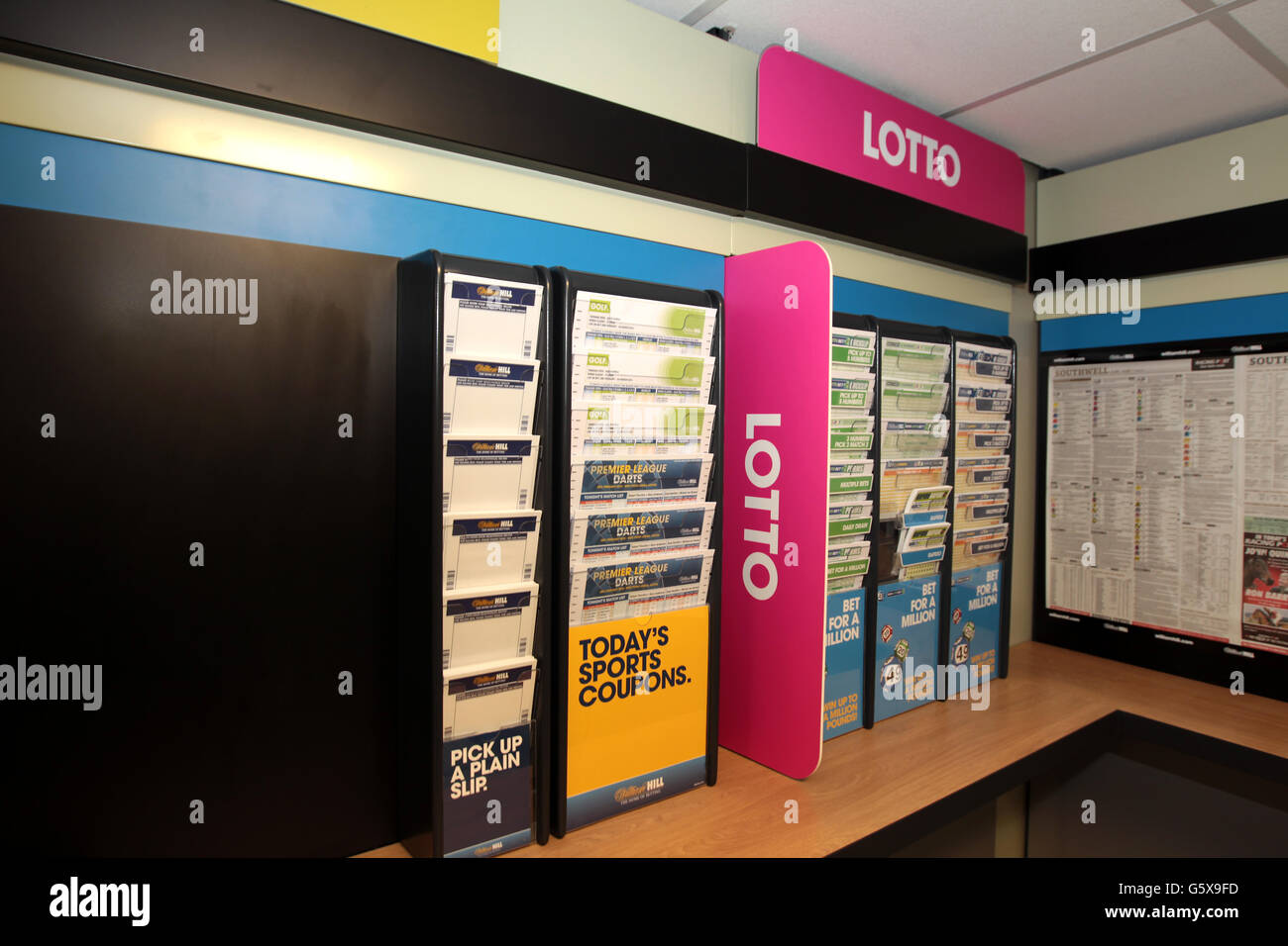 William Hill Bookmakers Shop Opening - London Bridge Stock Photo - Alamy