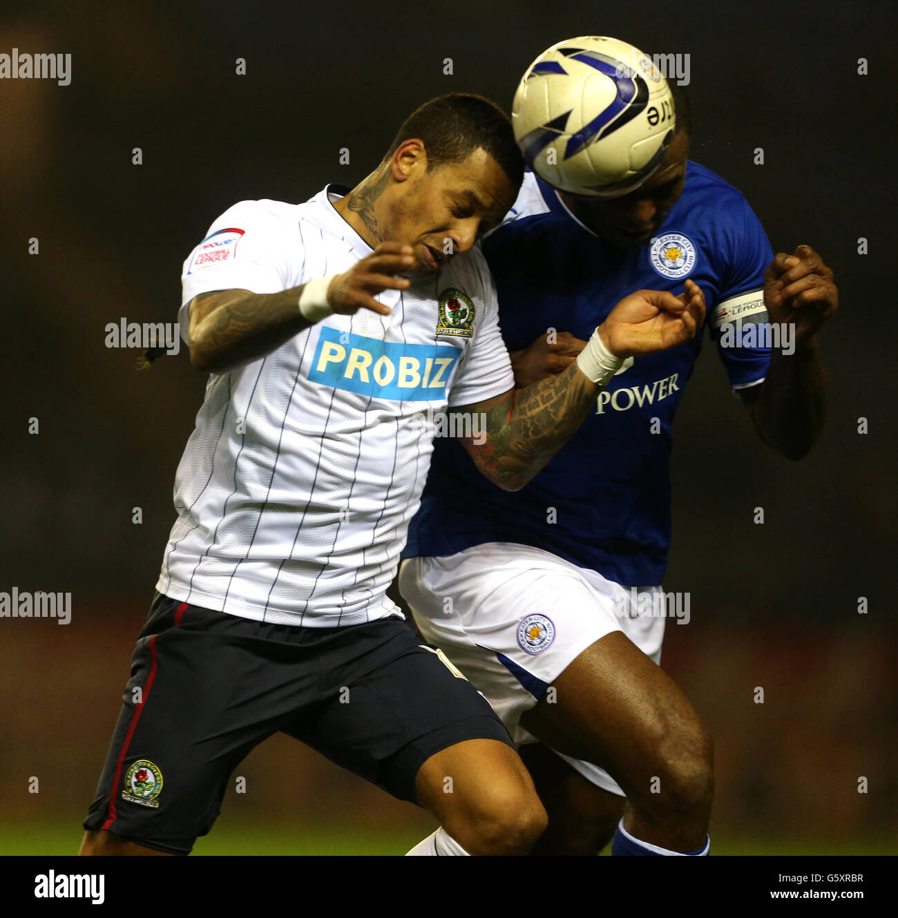 Soccer - npower Football League Championship - Leicester City v Blackburn Rovers - King Power Stadium. Blackburn Rovers' DJ Campbell (left) and Leicester City's Wes Morgan battle for the ball Stock Photo