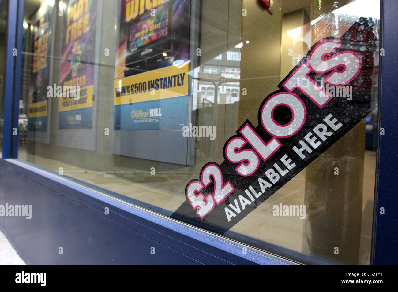 William hill bookmakers shop opening london bridge hi-res stock ...
