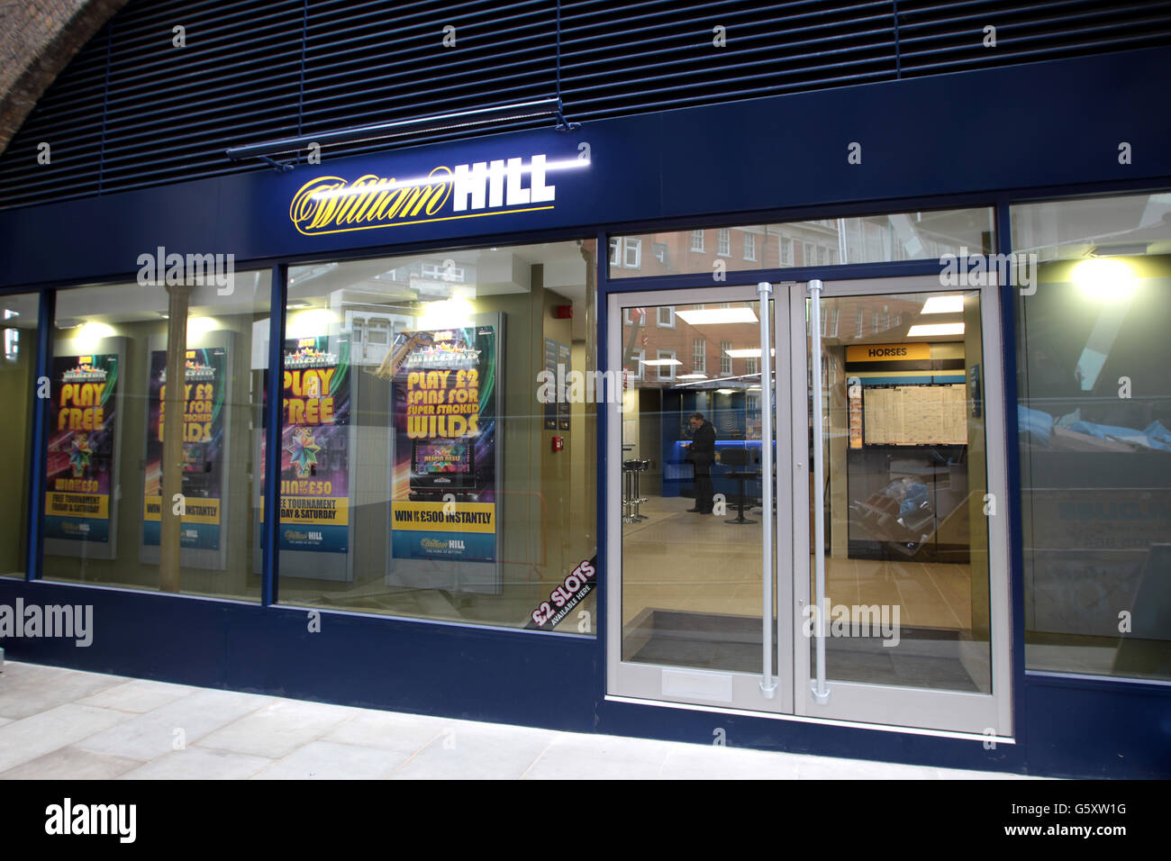 William hill bookmakers shop opening london bridge hi-res stock ...