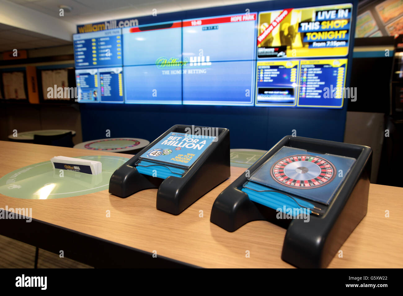 William Hill Bookmakers Shop Opening - London Bridge Stock Photo - Alamy