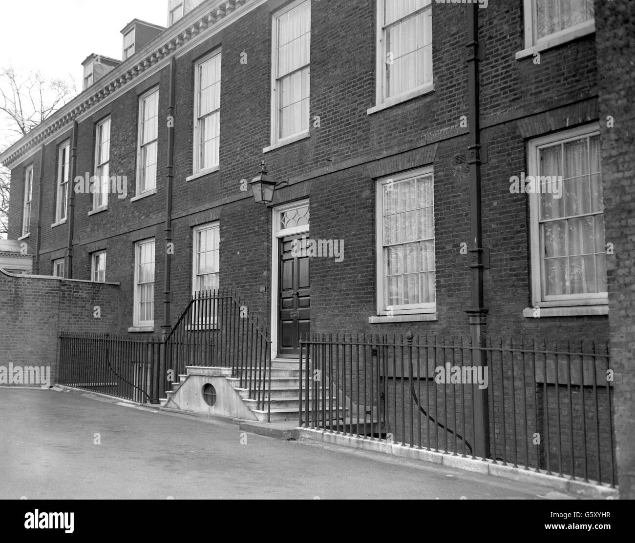 Royalty - Kensington Palace - London Stock Photo - Alamy