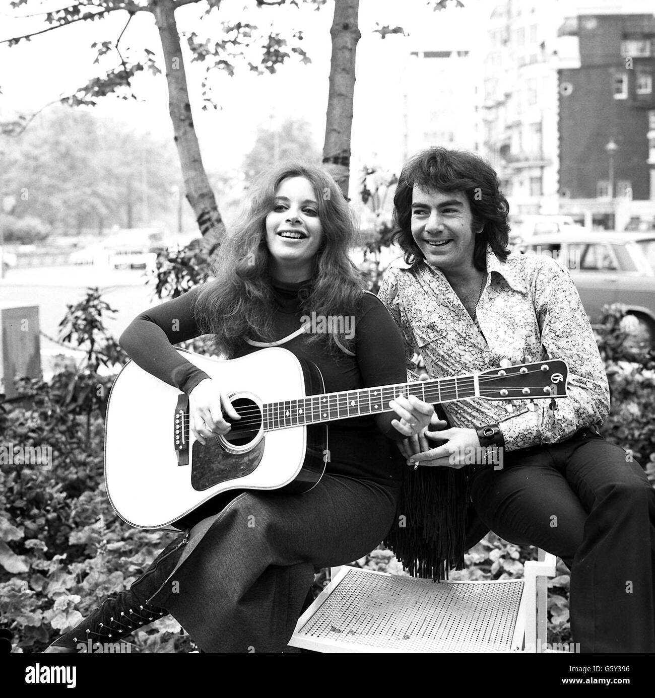 Music - Neil Diamond and Carol Hunter - London Stock Photo