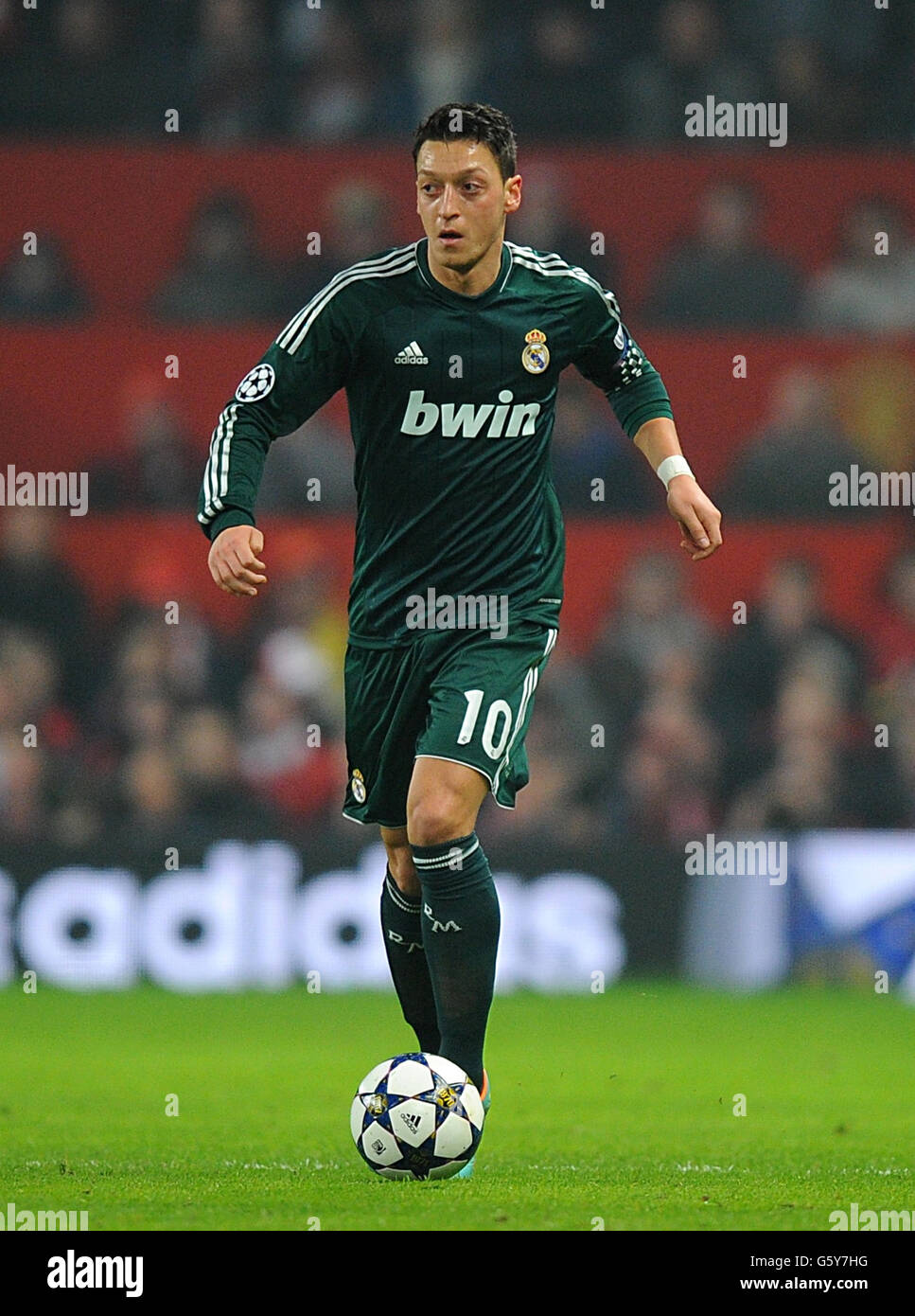 Soccer - UEFA Champions League - Round of 16 - Second Leg - Manchester United v Real Madrid - Old Trafford Stock Photo