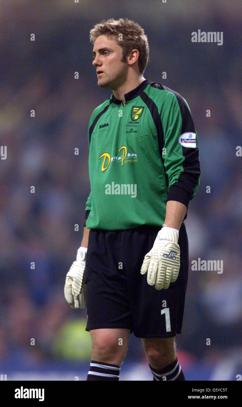 Robert Green,The Goalkeeper for Norwich City waits to be brought into action during the 1st division play off final. 28/03/04: Norwich City goalkeeper Robert Green who has been called up to the England squad to face Sweden next Wednesday. Stock Photo