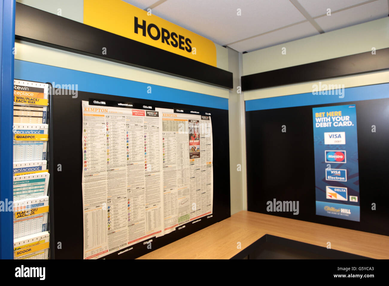 William Hill Bookmakers Shop Opening - London Bridge Stock Photo - Alamy