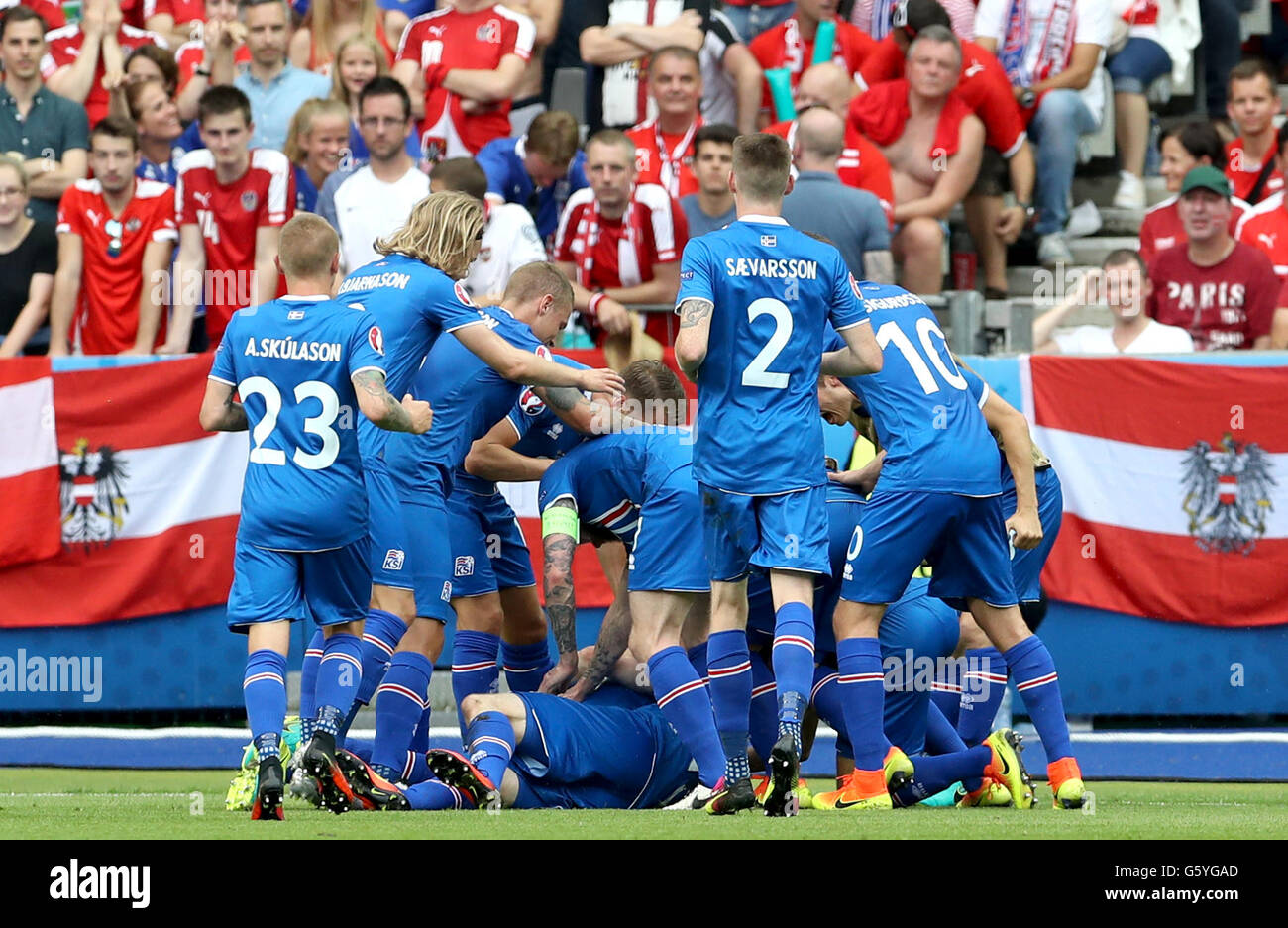 Iceland's Jon Dadi Bodvarsson celebrates scoring his side's first goal of the game with teammates during the Euro 2016, Group F match at the Stade de France, Paris. Stock Photo