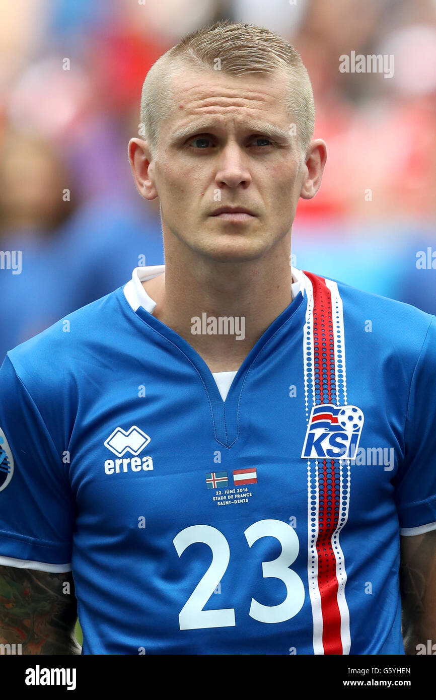 Iceland's Ari Freyr Skulason during the Euro 2016, Group F match at the Stade de France, Paris. PRESS ASSOCIATION Photo. Picture date: Wednesday June 22, 2016. See PA story SOCCER Iceland. Photo credit should read: Owen Humphreys/PA Wire. Stock Photo